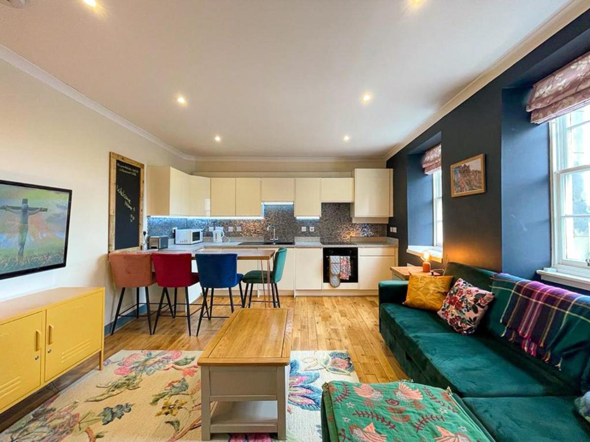 Lively & Energetic 2br On The Royal Mile Edimburgo